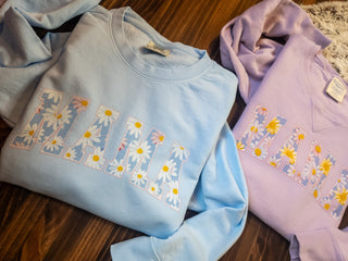 SMALL Mama Daisy Print Hydrangea Fleece Dyed Crewneck Sweatshirt