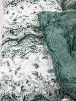 LIMITED EDITION Spruce Green Snowy Owl Minky Blankets - Choose Size