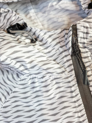 Pulse Dance Mom White Range Packable Pullover